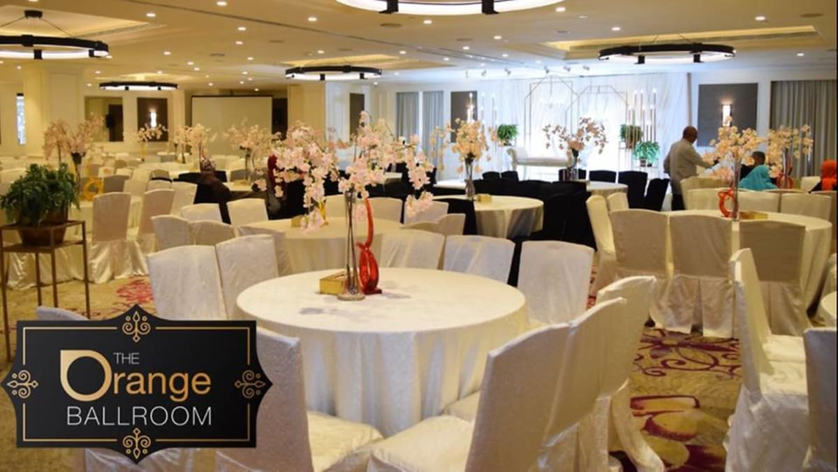 Orange Ballroom, penyelenggara pernikahan yang akan dikenakan biaya untuk mengizinkan 235 tamu menghadiri pernikahan