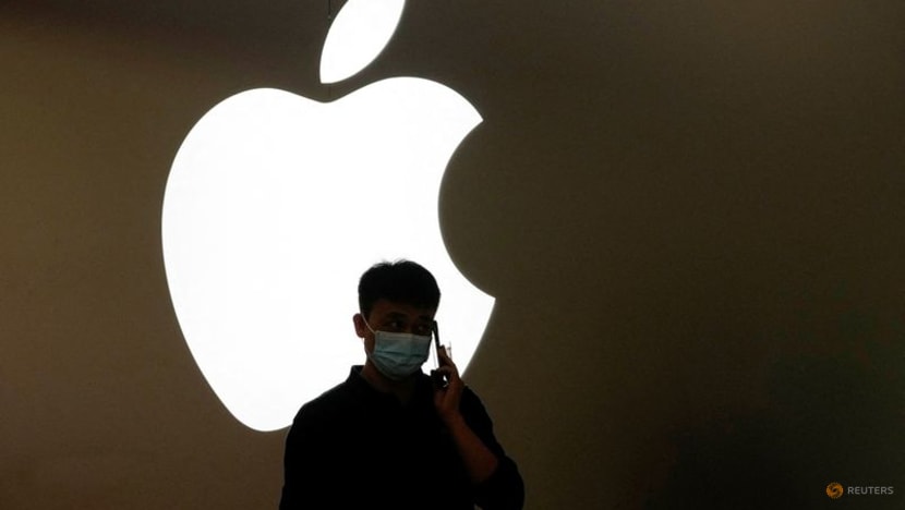 Piper Sandler cuts estimates for Apple's Dec quarter as China worries mount Piper Sandler cuts estimates for Apple's Dec quarter as China worries mount