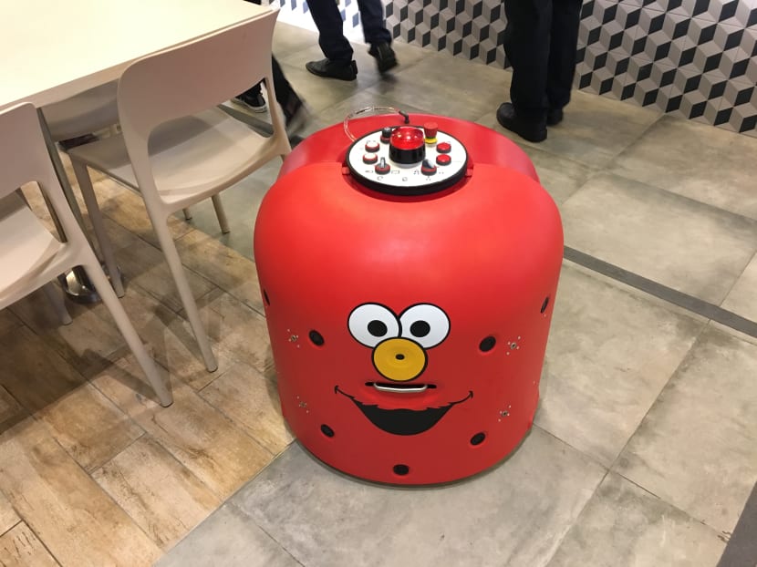 First ‘productive’ coffee shops employ tray-return, floor-cleaning robots First ‘productive’ coffee shops employ tray-return, floor-cleaning robots