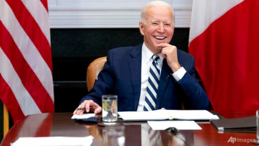 Biden to raise minimum wage for federal contractors to US$15 an hour