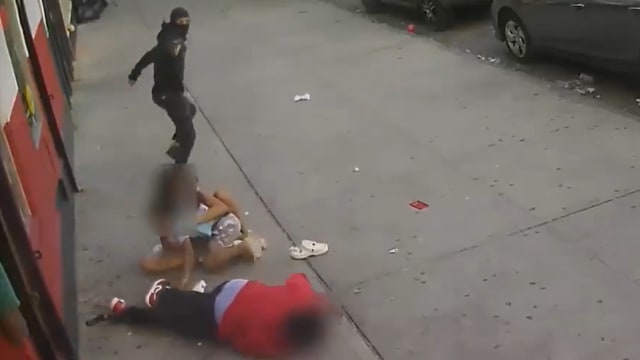 卷入纽约街头枪击案 十岁姐肉身保护五岁弟