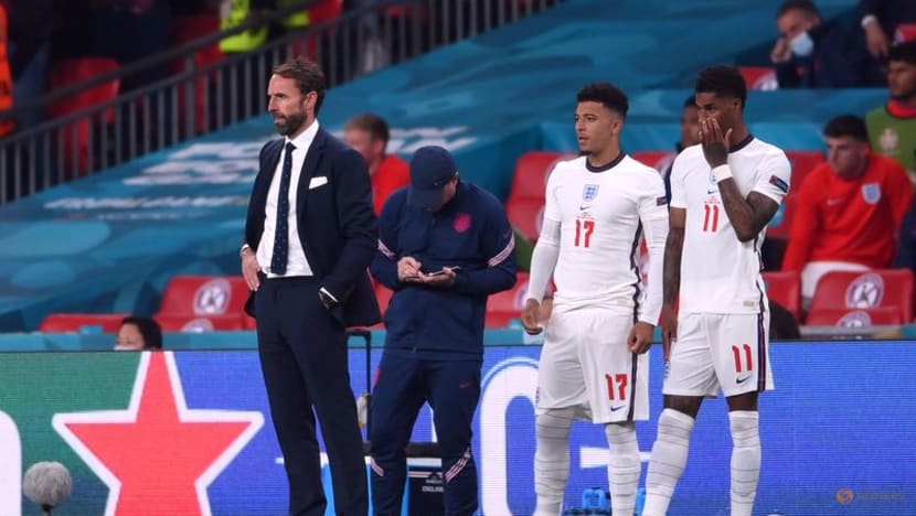 Rashford and Sancho can still make World Cup cut, says Southgate Rashford and Sancho can still make World Cup cut, says Southgate