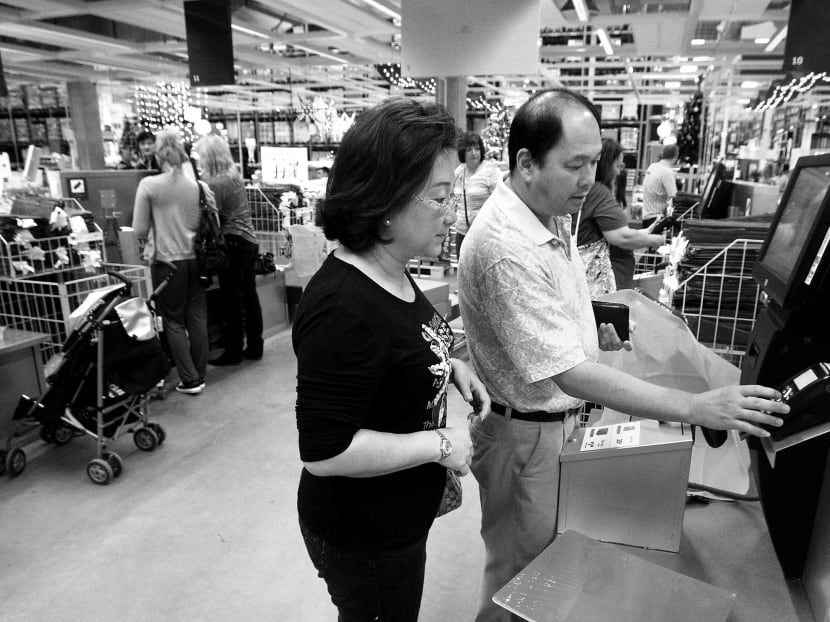 Only 3,000 self-checkout terminals were deployed in the Asia-Pacific region in 2008, compared with 74,000 self-checkout terminals in North America. PHOTO: BLOOMBERG