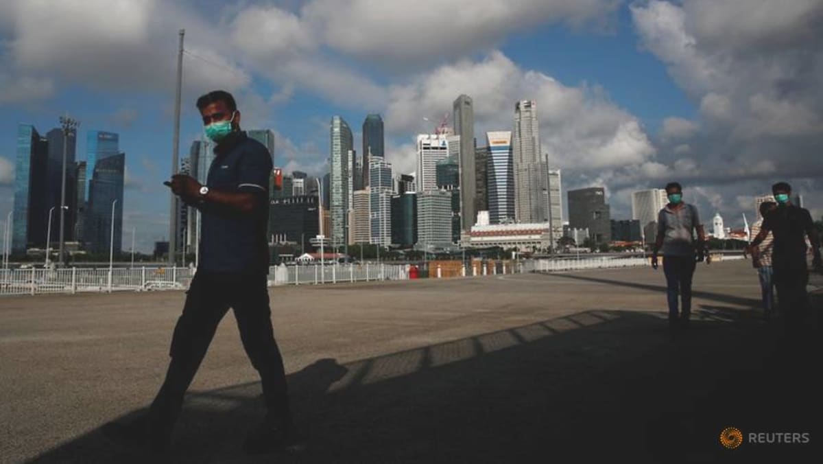 Survei MAS menunjukkan bahwa para ekonom mempertahankan perkiraan PDB Singapura untuk tahun 2020 sebesar -6%.