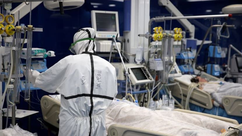 Europe rethinks booster shot policy as COVID-19 cases hit records Europe rethinks booster shot policy as COVID-19 cases hit records