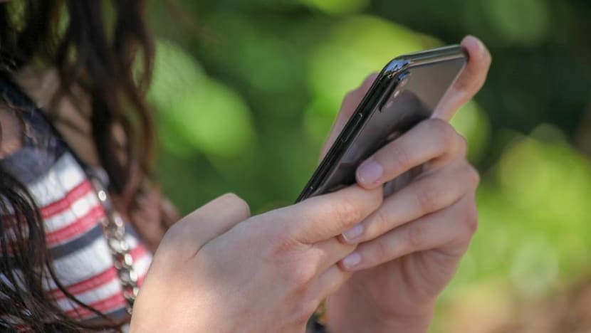Is the use of digital tools and social media causing our brains to waste away? Is the use of digital tools and social media causing our brains to waste away?