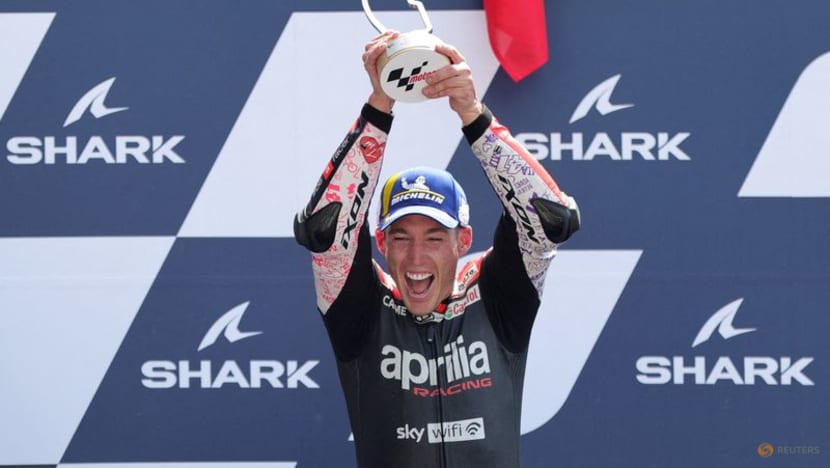Aprilia secure Espargaro and Vinales through 2024 Aprilia secure Espargaro and Vinales through 2024