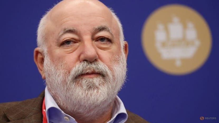 Japan imposes new sanctions on Russian billionaire, 16 others Japan imposes new sanctions on Russian billionaire, 16 others
