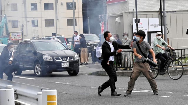 日本将对安倍晋三遇刺身亡当天保安漏洞展开调查