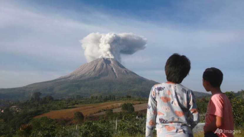 Indonesia’s Sinabung volcano unleashes new burst of hot ash