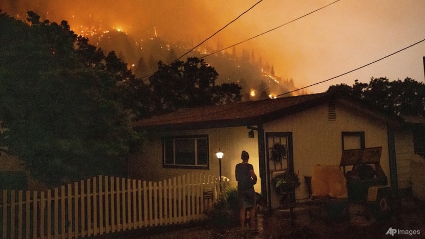 Heat, wind threaten to whip up growing western US wildfires Heat, wind threaten to whip up growing western US wildfires