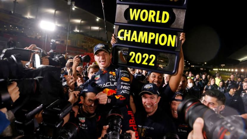 Motor racing-Verstappen shoots for record to end Mercedes' title streak Motor racing-Verstappen shoots for record to end Mercedes' title streak