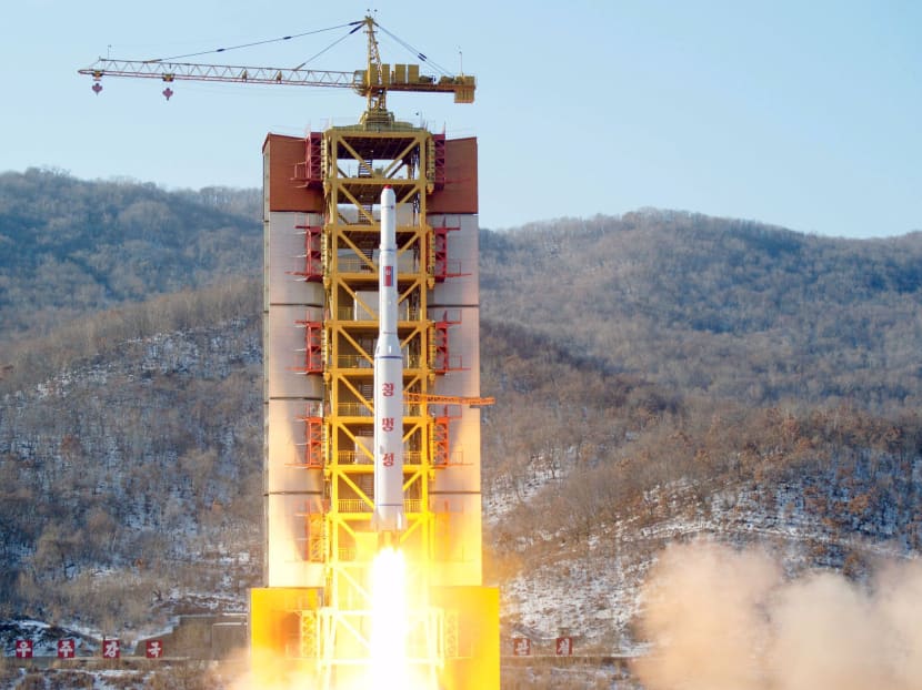 A North Korean long-range rocket is launched into the air at the Sohae rocket launch site, North Korea, in this photo released by Kyodo Feb 7, 2016. Photo:  Kyodo via Reuters