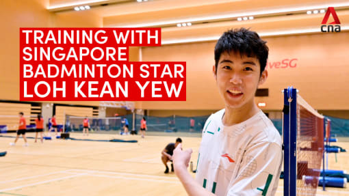 Training with Loh Kean Yew, Singapore badminton star | Video