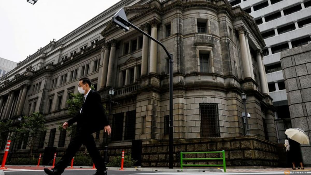 Pembuat kebijakan BOJ menyerukan peninjauan kerangka kebijakan ultra-longgar -Asahi