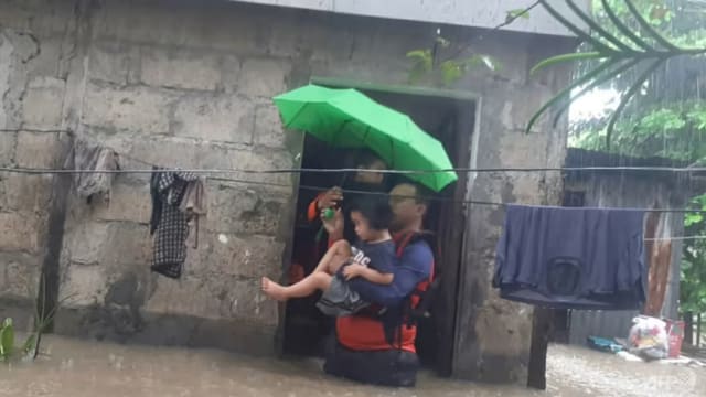 菲律宾圣诞节期间发生洪灾 逾4万人被迫撤离 