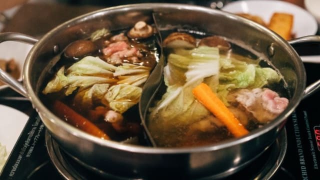 别吃火锅变喝“毒”汤　关键30分钟要记住！