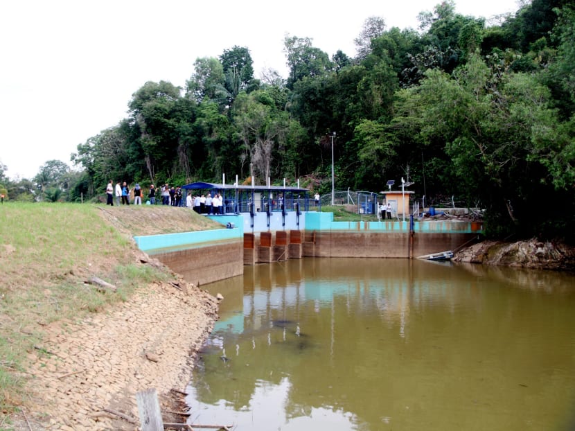 The prolonged heatwave and drought that are closely linked to the El Nino phenomenon has reduced the water levels at the Bukit Merah dam. Photo: Bernama