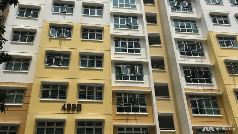 Police investigating China flag hung at Choa Chu Kang HDB block Police investigating China flag hung at Choa Chu Kang HDB block