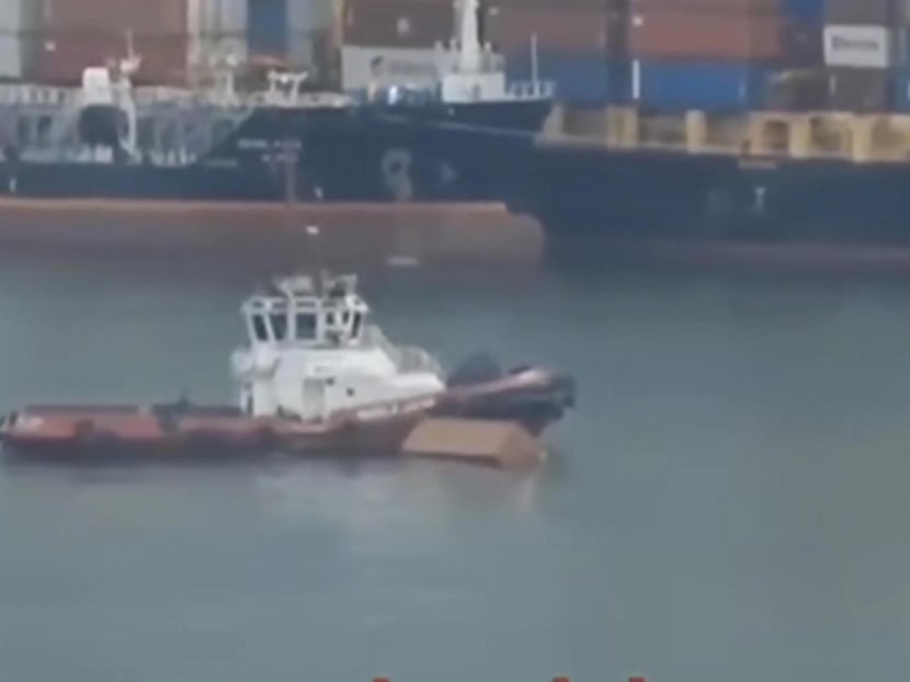 In a video on the Sg.incidents Instagram account, a patrol craft can be seen retrieving a freight container in the sea.