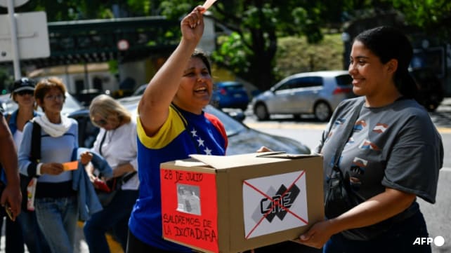 Venezuela's huge diaspora struggles to register to vote