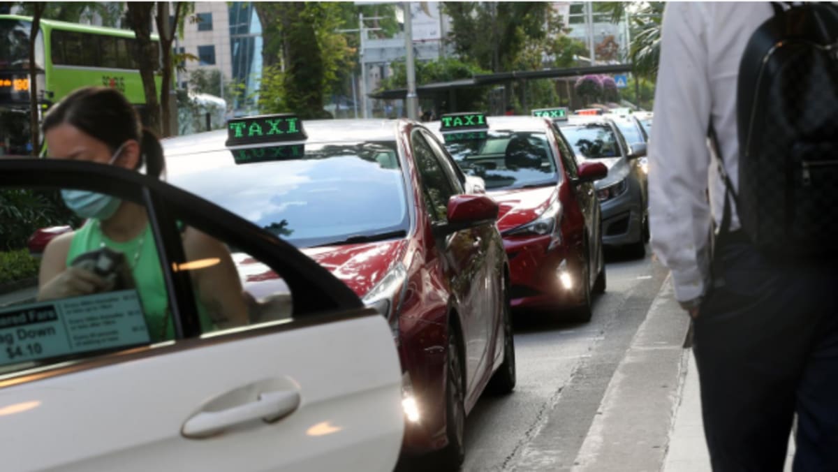 ‘Senang kita bisa memilih’: Beberapa taksi, pengemudi sewaan swasta berharap bisa mengemudi tanpa masker