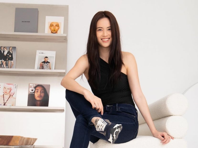 Tay Ying is now a Mediacorp artiste, joining celebrity parents Hong Huifang and Zheng Geping Tay Ying is now a Mediacorp artiste, joining celebrity parents Hong Huifang and Zheng Geping
