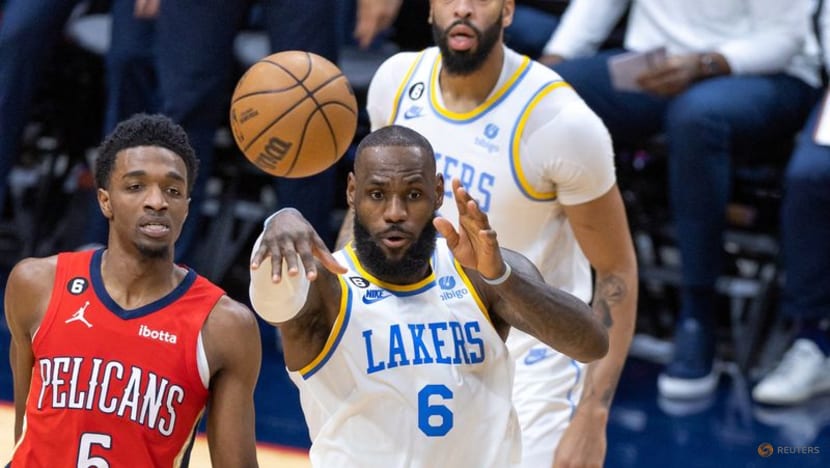 NBA-LeBron James returns to Los Angeles with history in his grasp NBA-LeBron James returns to Los Angeles with history in his grasp