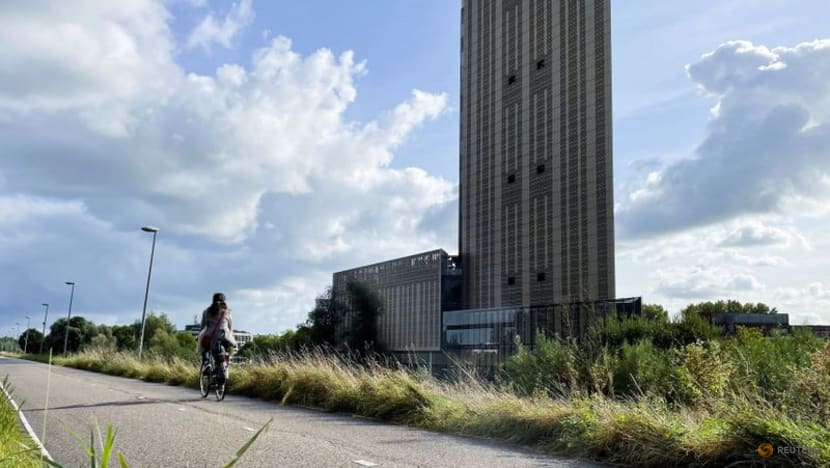 Dutch data centres feel the pinch of electricity price surge Dutch data centres feel the pinch of electricity price surge