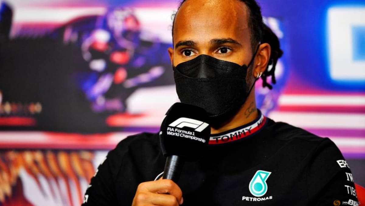 Hamilton mengatakan Red Bull terlalu cepat untuk Mercedes