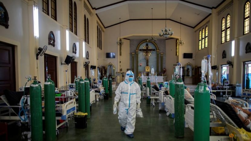 COVID-19: Philippines' Duterte orders payment of healthcare workers' benefits COVID-19: Philippines' Duterte orders payment of healthcare workers' benefits