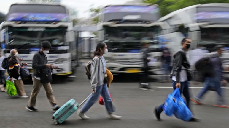 After a 2-year ban, Indonesia’s mudik mass migration is in full swing again