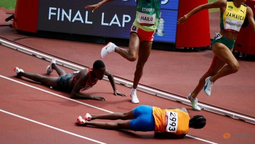 Olympics-Athletics-Hassan brilliantly recovers from fall to win 1,500m heat Olympics-Athletics-Hassan brilliantly recovers from fall to win 1,500m heat