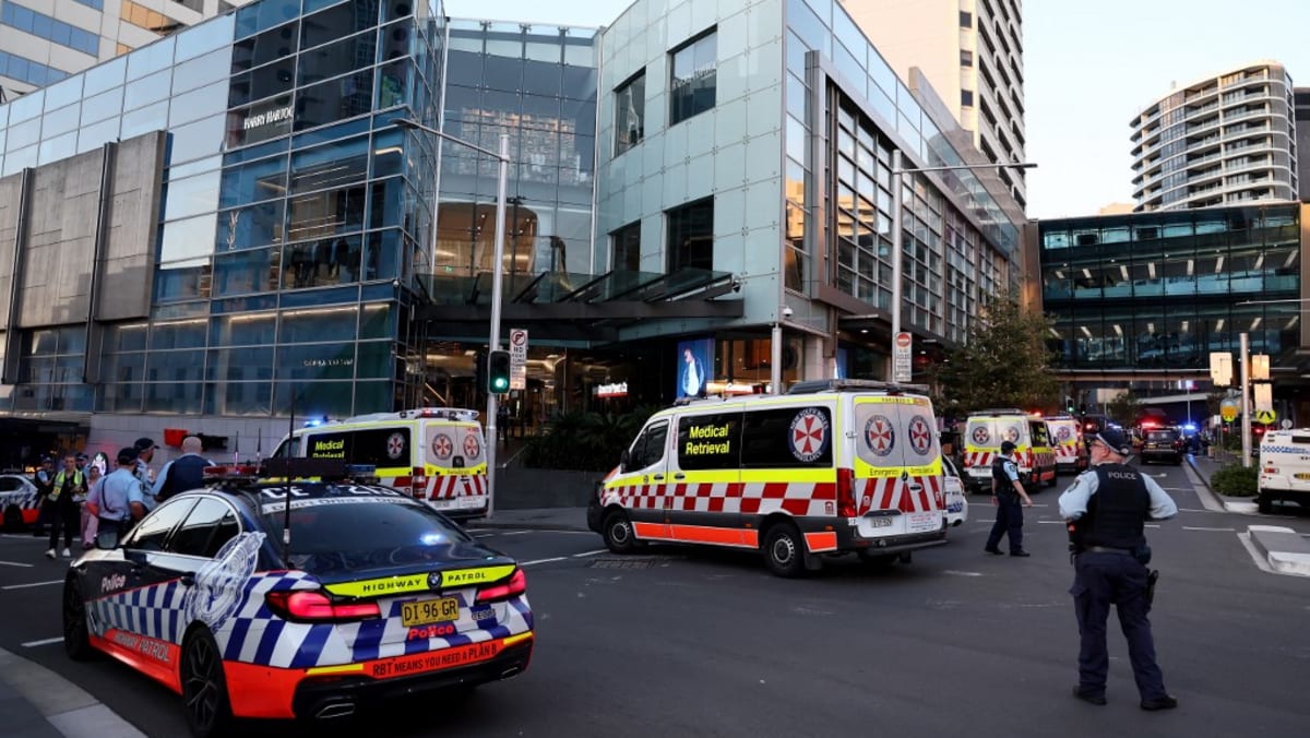 Hundreds flee Sydney mall after multiple stabbings reported