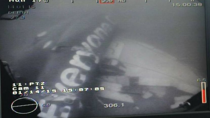 Kapal tentera S'pura temui bahagian utama pesawat QZ8501