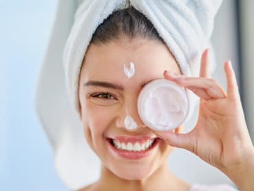 Reusable wipes and skincare samples: 9 ways to reduce cosmetics waste
