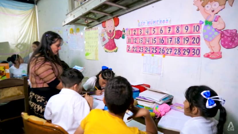 Tutoring centres in Venezuela plug students’ learning gaps, pay educators better wages Tutoring centres in Venezuela plug students’ learning gaps, pay educators better wages