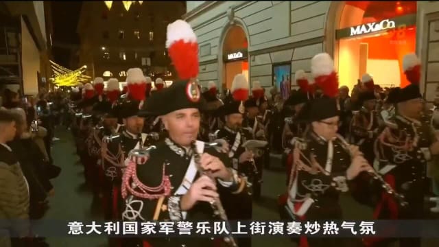 欧洲各地古堡亮起绚丽圣诞灯