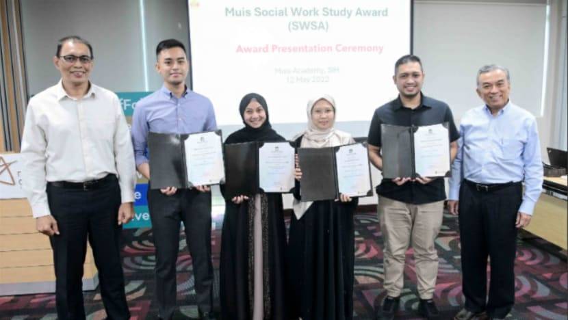 4 siswa universiti terima Anugerah Pengajian Kerja Sosial MUIS tahun ini