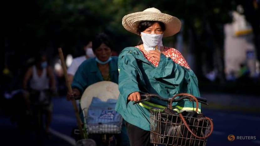 China new local COVID-19 cases fall as Xinjiang cluster recedes China new local COVID-19 cases fall as Xinjiang cluster recedes
