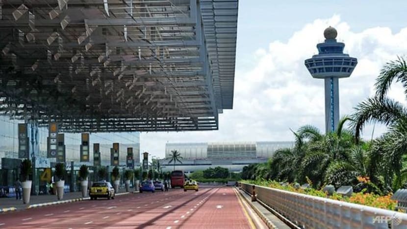 Trafik Lapangan Terbang Changi bagi Hong Kong merosot 14% pada Ogos