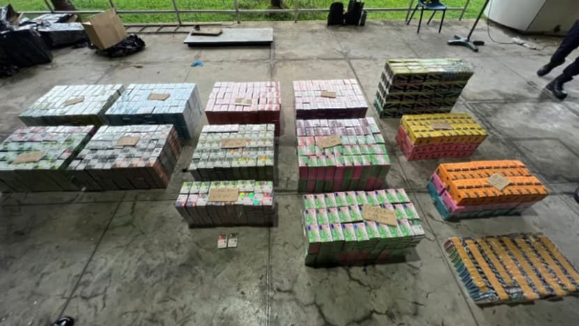 Nearly 30,000 e-vaporiser products seized from lorry carrying frozen chicken nuggets at Tuas Checkpoint Nearly 30,000 e-vaporiser products seized from lorry carrying frozen chicken nuggets at Tuas Checkpoint