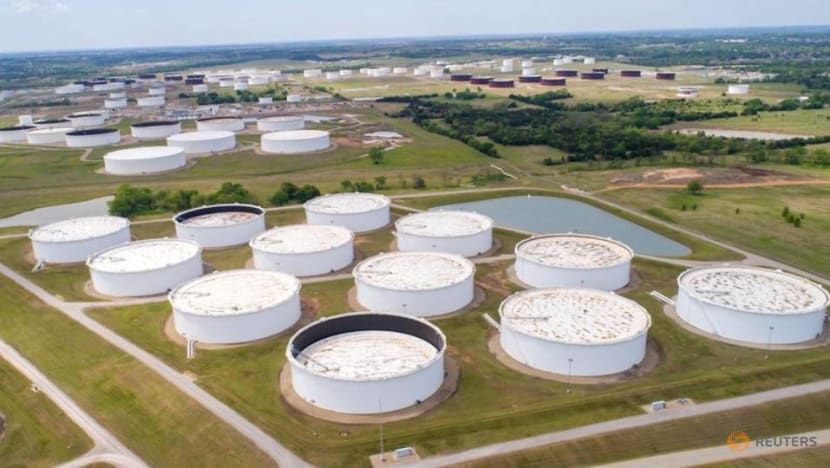 Oil prices fall amid worries over new coronavirus strain Oil prices fall amid worries over new coronavirus strain