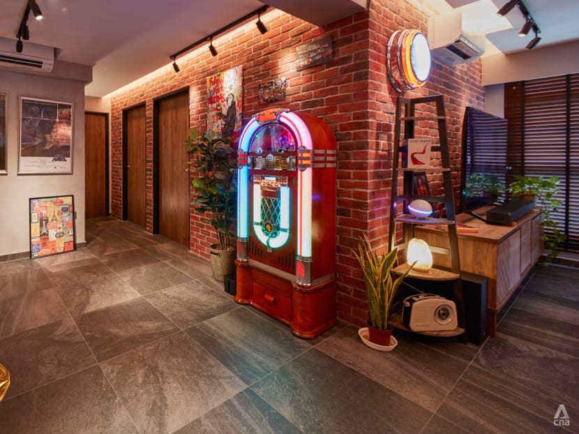 A 1,054 sq ft BTO flat that looks like a retro American diner – with a jukebox