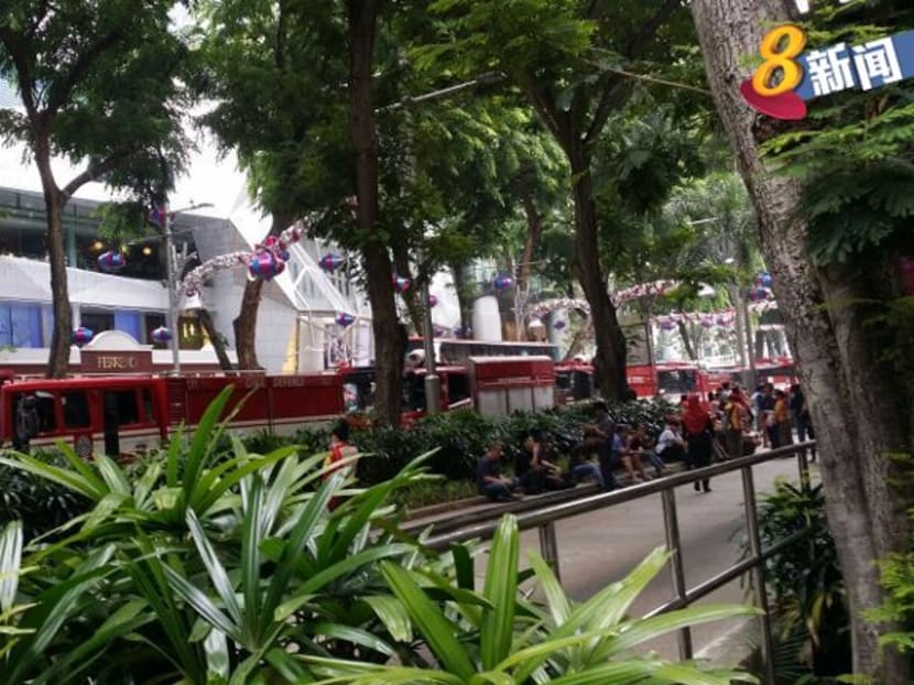 Fire breaks out at Lucky Plaza