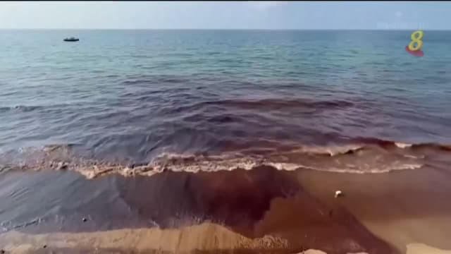 泰国漏油漂上岸 著名景点被列为灾区