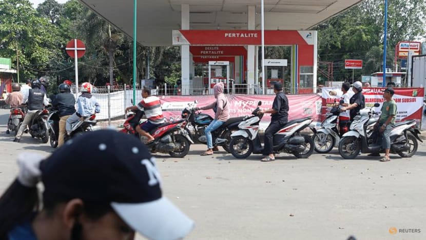 Explainer: Indonesia bites the bullet on fuel prices as subsidies soar Explainer: Indonesia bites the bullet on fuel prices as subsidies soar