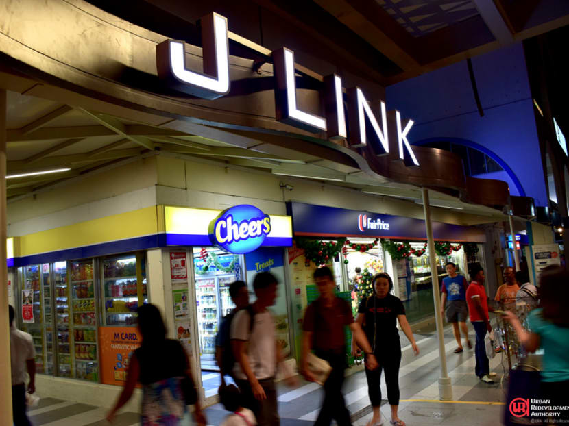 New pedestrian mall J Link opens in Jurong