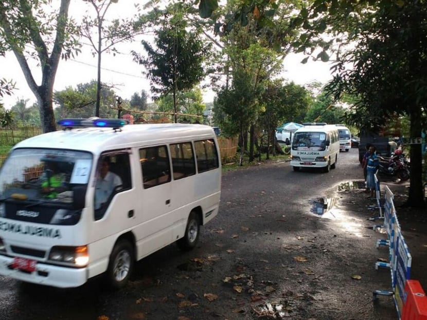 Ambulances travel to Nusakambangan prison, a high-security prison where Indonesia conducts executions, in Cilacap on July 28, 2016. Photo: AFP