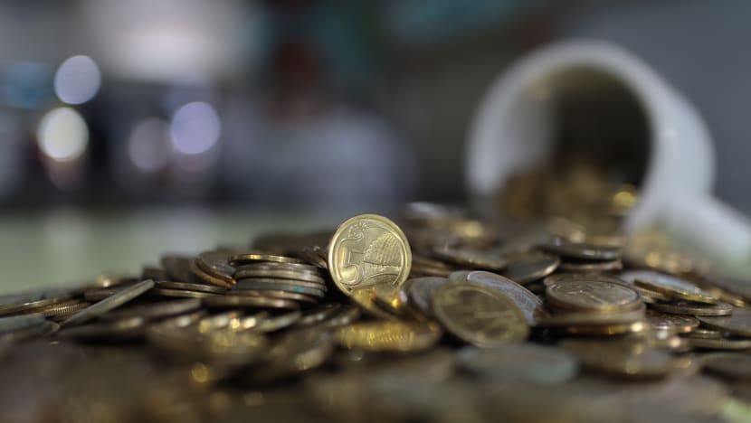 Commentary: Does paying with 5-cent coins make sense anymore? Commentary: Does paying with 5-cent coins make sense anymore?